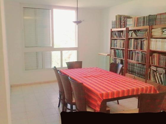 חנה רובינא 10, הדר גנים