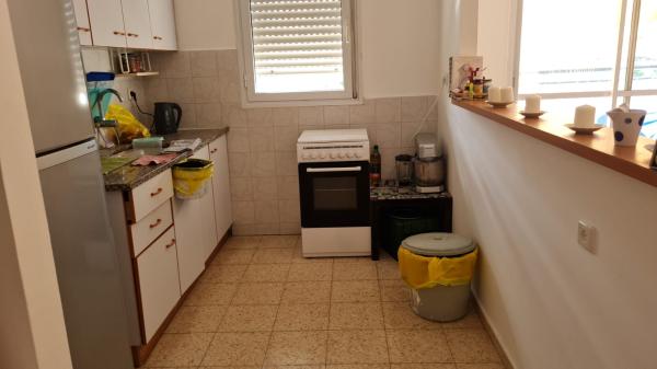 המכבים 28, קרול