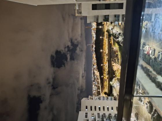 דרך ארץ 76, הפרחים