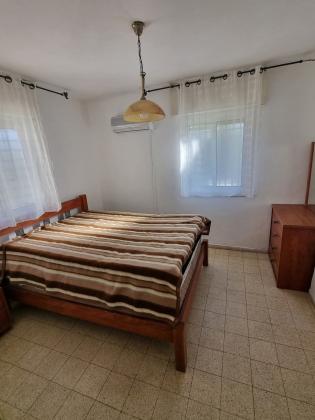 הדודאים 13, רובע גמלא