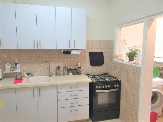 ארלוזורוב 76, מרכז העיר