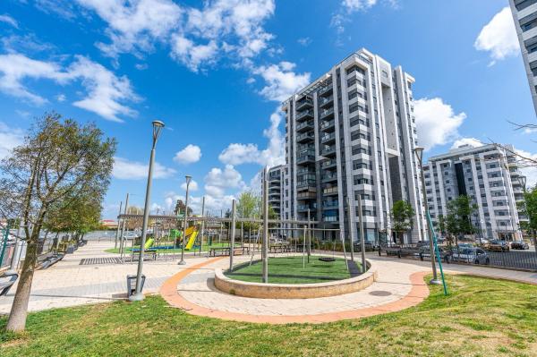 איסר הראל 4, בן גוריון, נווה אלון