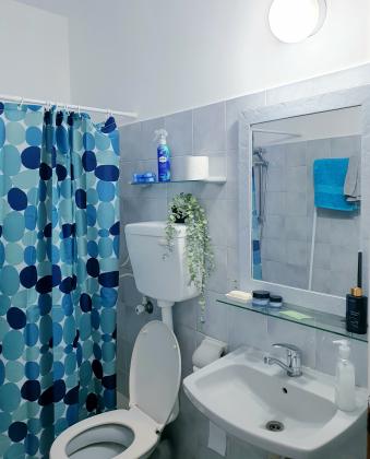 עין גדי 9, שכונה ט