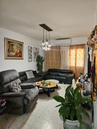 אליהו בן-חור 8, שכונה ו