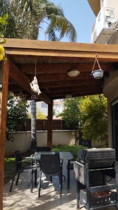 בשכונת בנימינה