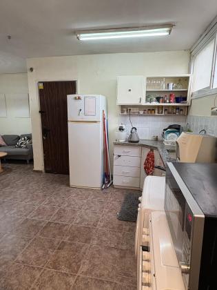 מצדה 22, שכונה ד