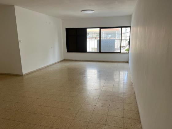 שמעון רייך 11, מרכז העיר