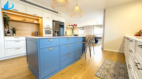 מרים הנביאה, פסגות אפק