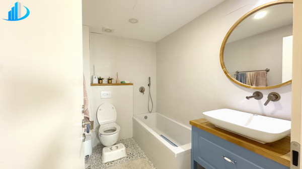 מרים הנביאה, פסגות אפק