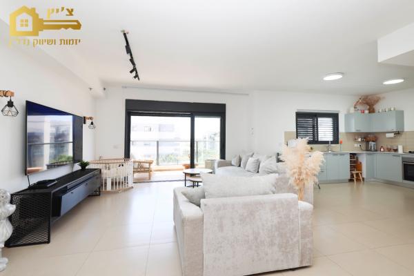 בשכונת קיראון