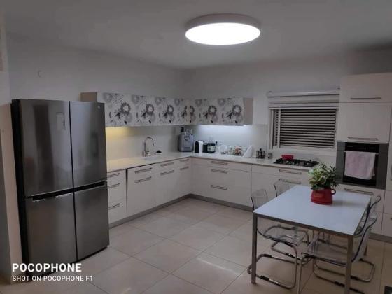 השר שפירא 7, נווה רמז