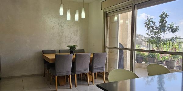 הרב ישעיהו דולגין 3, הר חומה