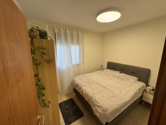 מירון 12, נוה שאנן