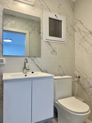 נתן אלבז 2, רובע ו