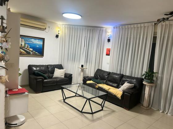 עמק חפר 17 (מרכז העיר)