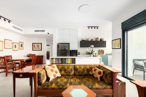 שלמה המלך 42, רצועת המלונות