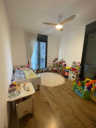 חביבה רייק 1, החרוזים