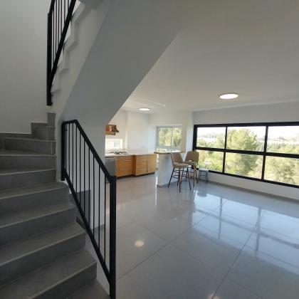 ה' באייר 94, ה' באייר