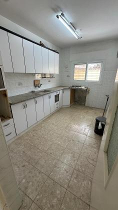 תל חי 6, שכונה א