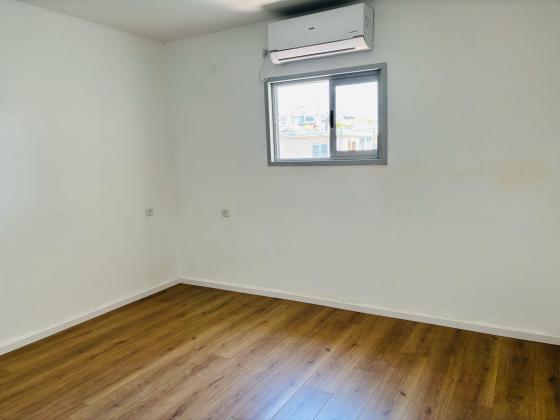 יהודה לייב פינסקר 43, רמב"ם