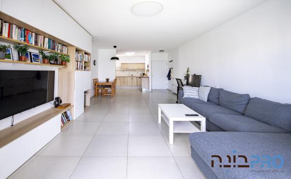 הצופים, נעורים