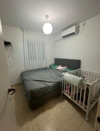 אהוד בן גרא 2, השופטים