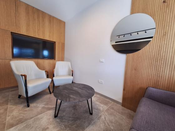 מנחם בגין 1, 'גבעת אולגה א' ו-ב'