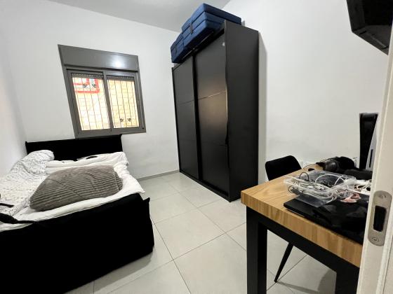 בשכונת נוה שמיר