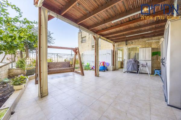 ליכטנשטיין 1, הר חומה