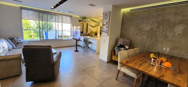 פוזננסקי, תל חיים