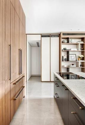 בשכונת אזור תעסוקה הרצליה פיתוח