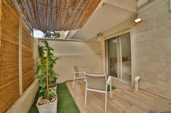 בית לחם 7, קריית שרת