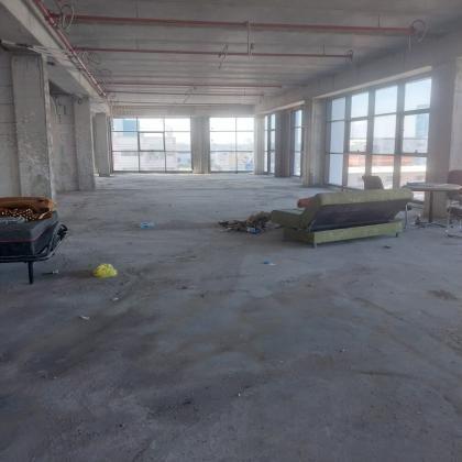 רוז'נסקי מרדכי 3, מב"ת מערב