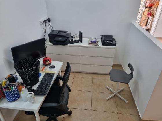 הגולן 4, קרית השרון