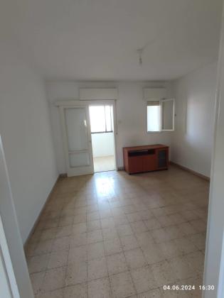 בר רב האי דוד 40 (קרית שפרינצק)