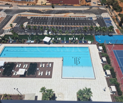 אהוד מנור, עיר ימים