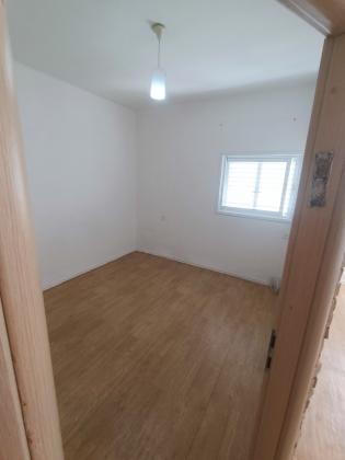 מנדלי מוכר ספרים 6, מרכז העיר