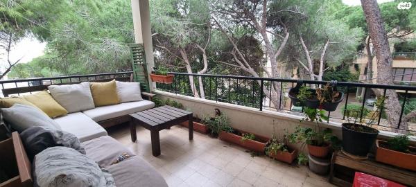 קרית ספר 18, אחוזה