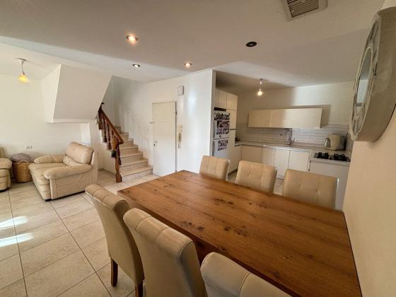 בשכונת פסגת זאב