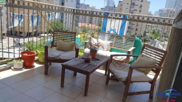 אנדריוס 4, מרכז העיר צפון