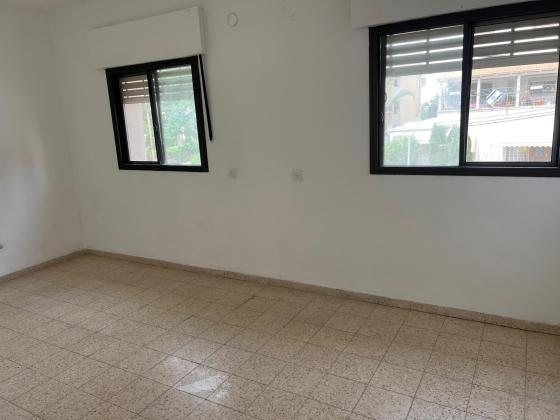 שמעון רייך 11, מרכז העיר