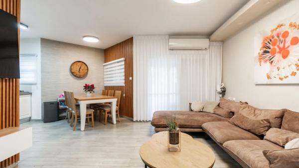 גרוסמן מאיר 25, נווה זאב