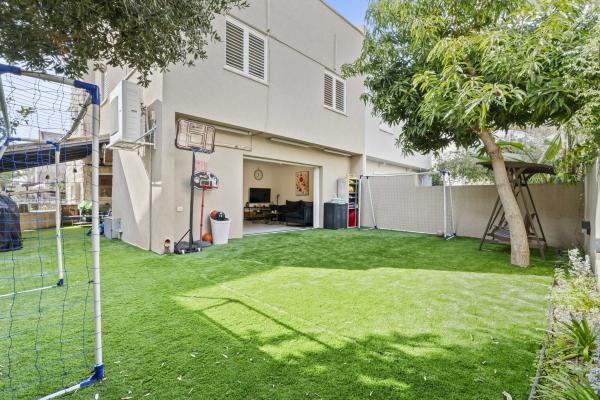 הסיפון 5 (נווה ים)