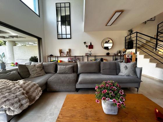 זרובבל 14, גולן