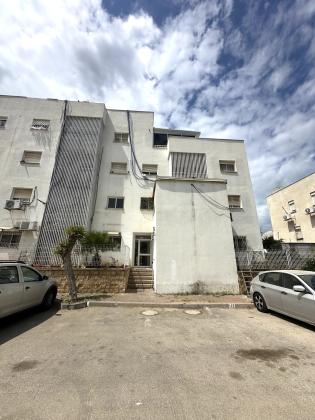 אנה פרנק 10, נווה הדרים