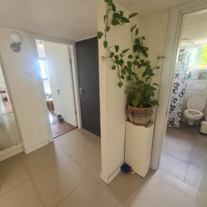 שדרות אליהו גולומב 1, הדר עליון