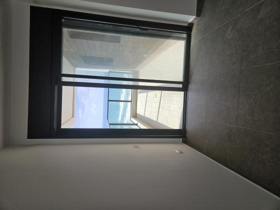 הביכורים 1, עין התכלת