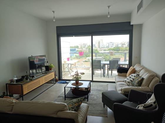 משעול פלג 8, האירוס