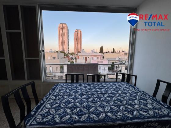 הצנחנים 7, אגרובנק