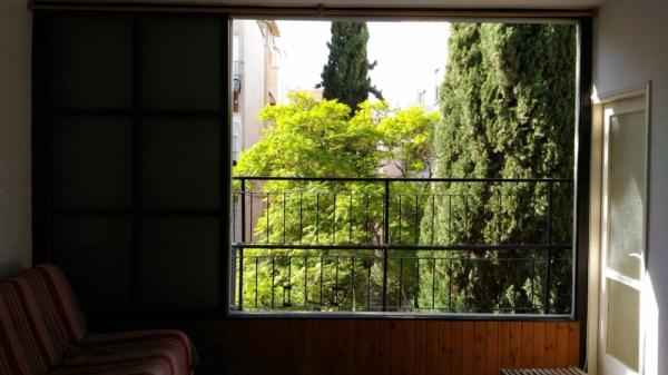 בילינסון 7, למפרט;פועלים ב